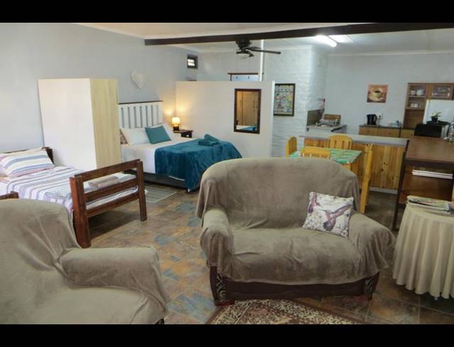 6 BEDROOM HOUSE FOR SALE IN NIEU BETHESDA